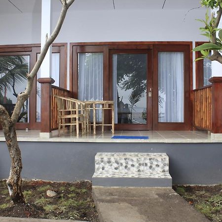 Teman Teman Bungalows 1 Амед Экстерьер фото