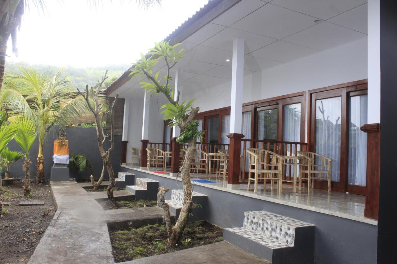 Teman Teman Bungalows 1 Амед Экстерьер фото